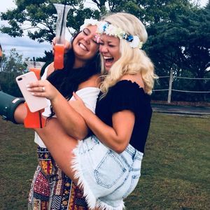 Meet your Posher, Ashley